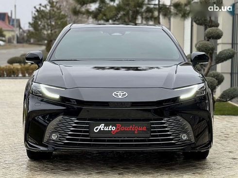 Toyota Camry 2024 - фото 3