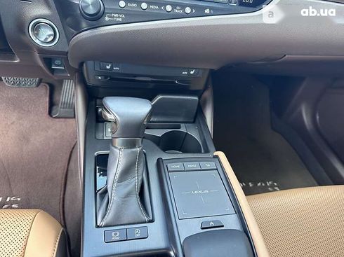 Lexus ES 2019 - фото 27