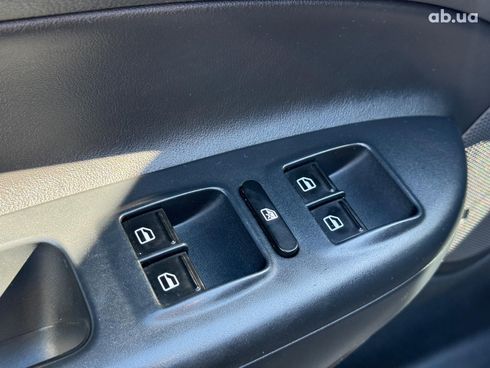 Skoda Octavia 2011 красный - фото 19