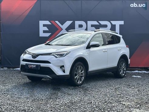 Toyota RAV4 2017 - фото 3