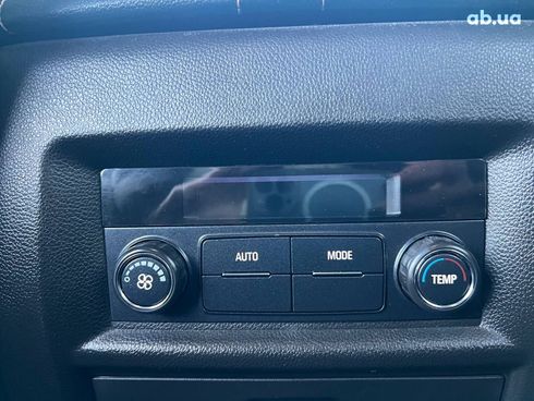 Chevrolet Traverse 2017 серый - фото 37