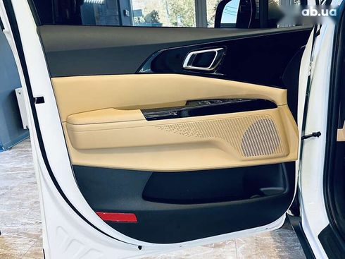 Kia Carnival 2021 - фото 18