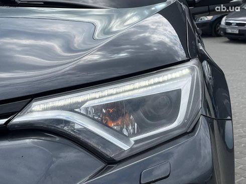 Toyota RAV4 2017 серый - фото 39