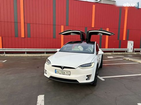 Tesla Model X 2016 - фото 17