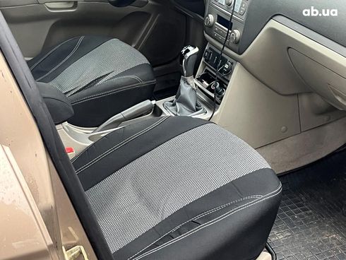 Geely Emgrand 7 2011 бежевый - фото 30