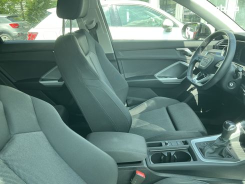 Audi Q3 2023 - фото 7