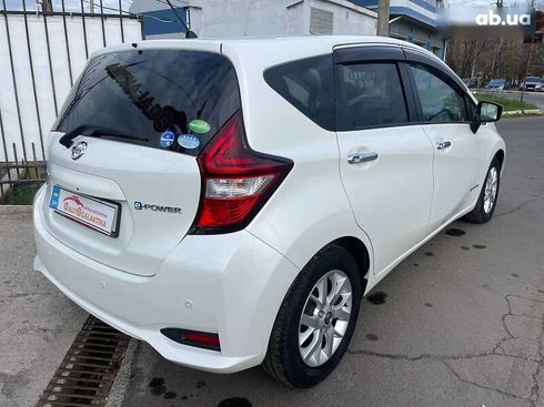 Nissan Note 2018 - фото 6