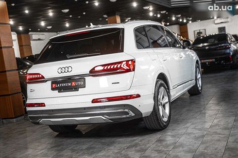 Audi Q7 2022 - фото 8