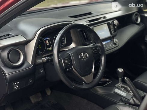 Toyota RAV4 2018 - фото 13