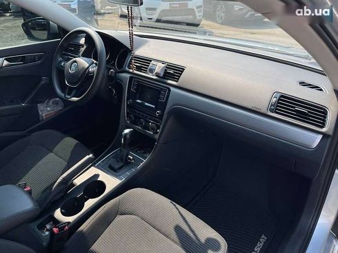 Volkswagen Passat 2016 - фото 24