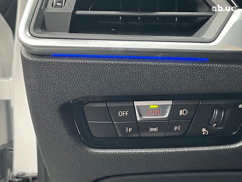 BMW 3 серия 2019 белый - фото 24