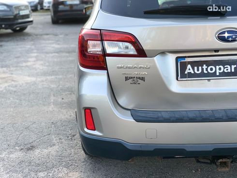 Subaru Outback 2016 бежевый - фото 13
