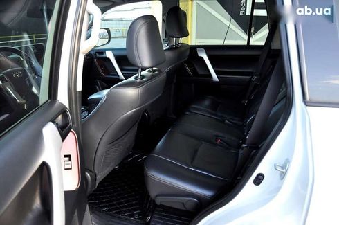 Toyota Land Cruiser Prado 2016 - фото 23