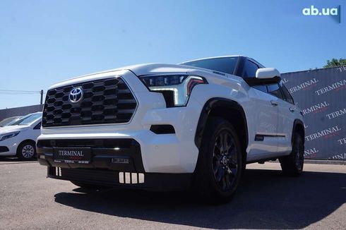 Toyota Sequoia 2023 - фото 9