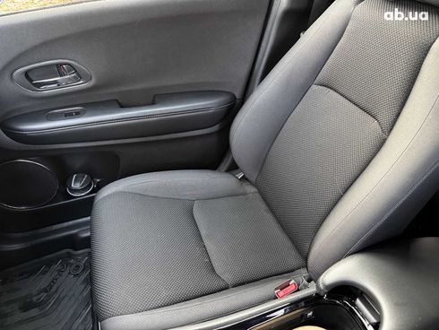 Honda HR-V 2018 синий - фото 22