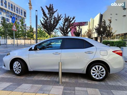 Toyota Corolla 2019 - фото 12