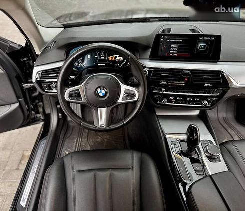 BMW 5 серия 2018 - фото 27