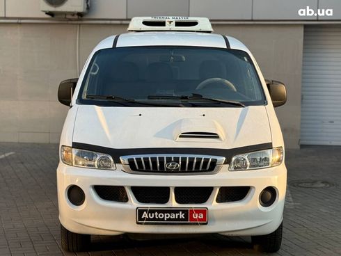 Hyundai H100 2004 белый - фото 2