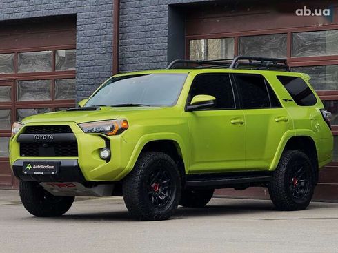 Toyota 4Runner 2021 - фото 2