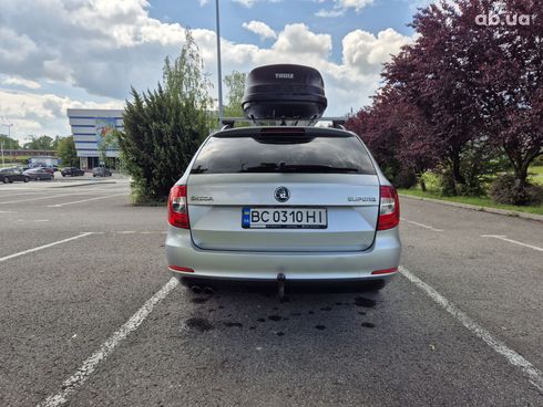 Skoda Superb 2014 серебристый - фото 6