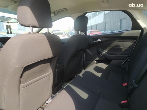 Ford Focus 2016 серый - фото 16