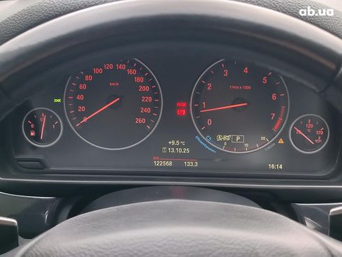 BMW 5 серия 2016 черный - фото 23