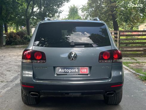 Volkswagen Touareg 2007 серый - фото 8