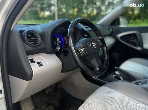 Toyota RAV4 2012 - фото 18