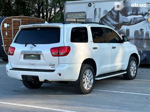 Toyota Sequoia 2016 - фото 12