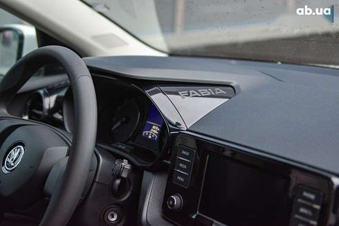 Skoda Fabia 2022 - фото 19