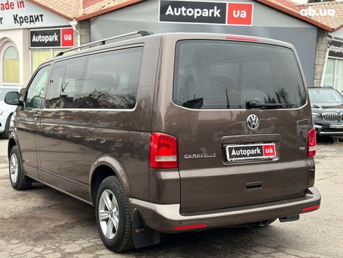 Volkswagen Caravelle 2015 коричневый - фото 25