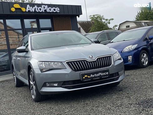 Skoda Superb 2017 - фото 3