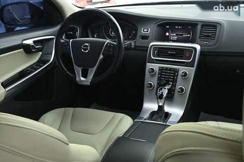 Volvo V60 2017 - фото 27
