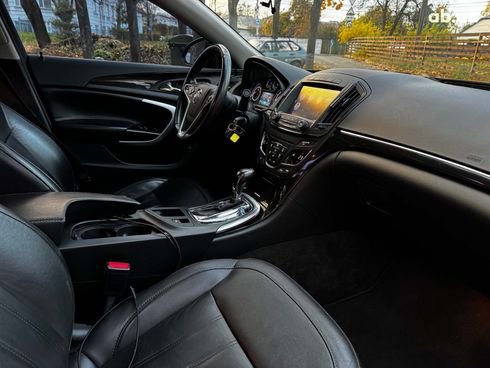 Buick Regal 2016 красный - фото 30