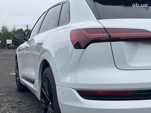 Audi E-Tron 2022 - фото 12