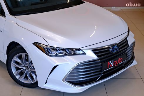 Toyota Avalon 2019 белый - фото 3