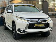 Продажа б/у авто 2017 года - купить на Автобазаре