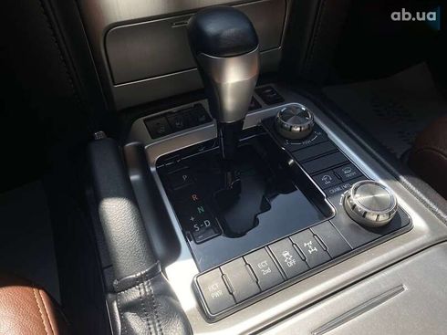 Toyota Land Cruiser 2020 - фото 21