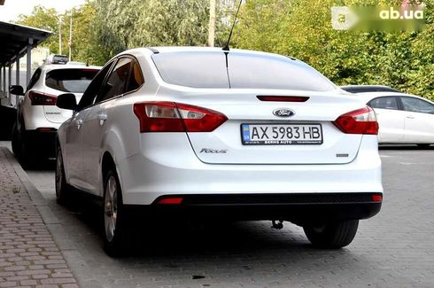 Ford Focus 2013 - фото 11