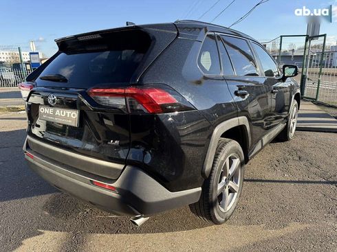 Toyota RAV4 2018 - фото 6