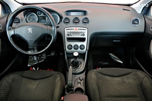 Peugeot 308 2019 серый - фото 7