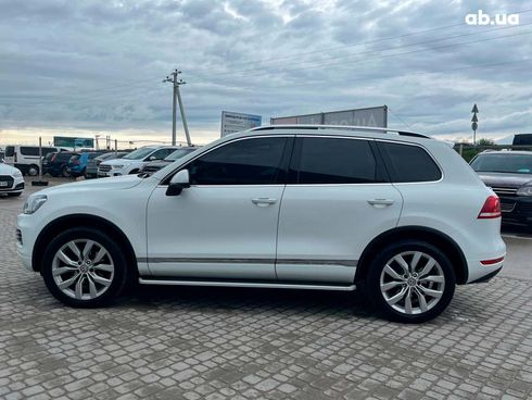 Volkswagen Touareg 2013 белый - фото 8