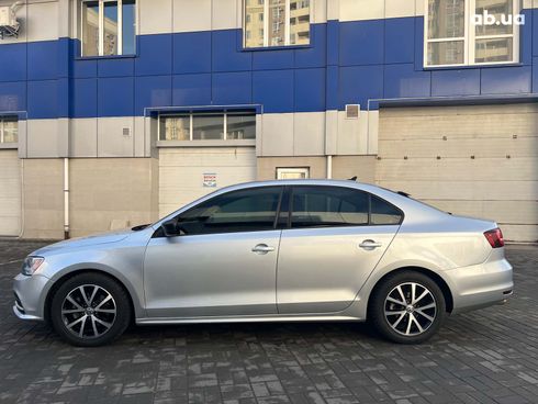 Volkswagen Jetta 2015 серый - фото 14