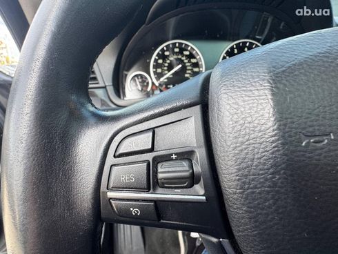 BMW 5 серия 2015 серый - фото 26