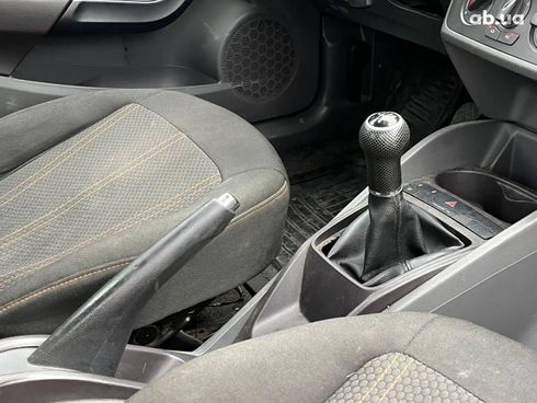 SEAT Ibiza 2011 желтый - фото 35