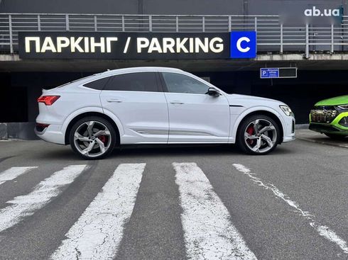 Audi SQ8 e-tron 2023 - фото 5