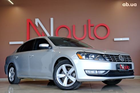 Volkswagen Passat 2016 серебристый - фото 4