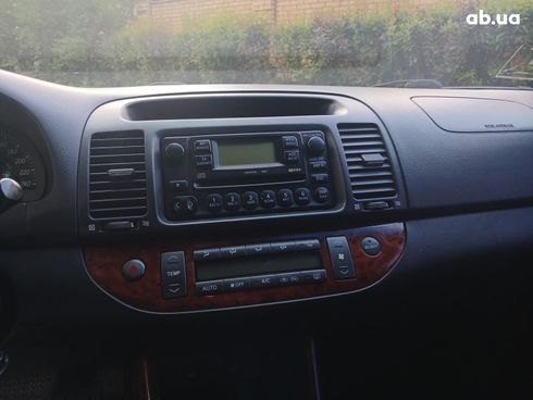 Toyota Camry 2003 синий - фото 16