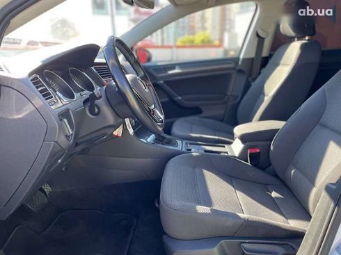 Volkswagen e-Golf 2020 - фото 18