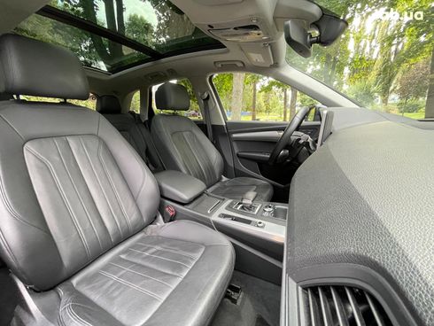 Audi Q5 2020 серый - фото 35
